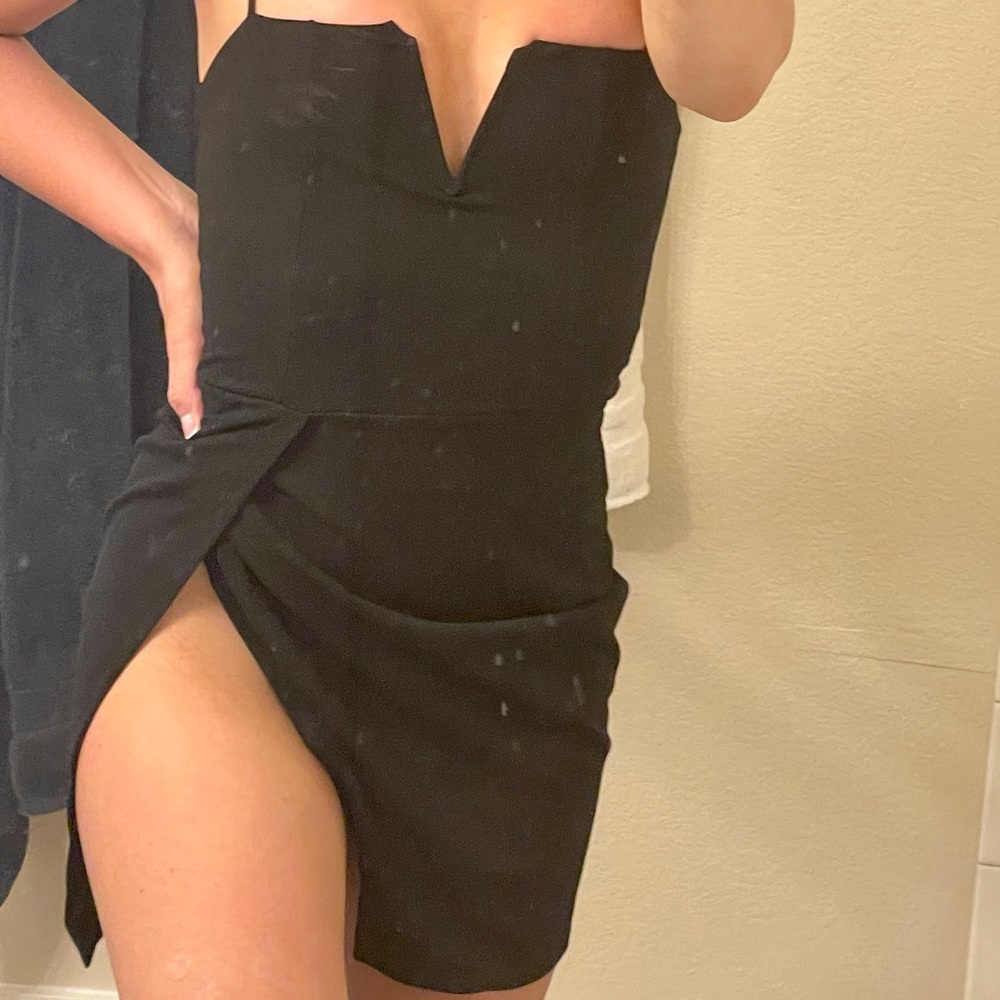 Got an XS and it’s too small for me! NEVER WORN!